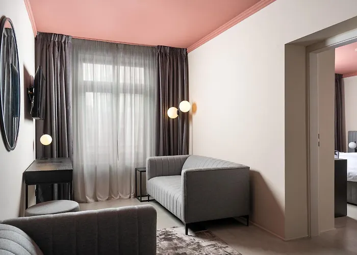 Visionapartments - Contactless Check-in 4*
