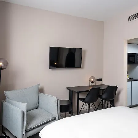 Visionapartments - Self Check-in 4*