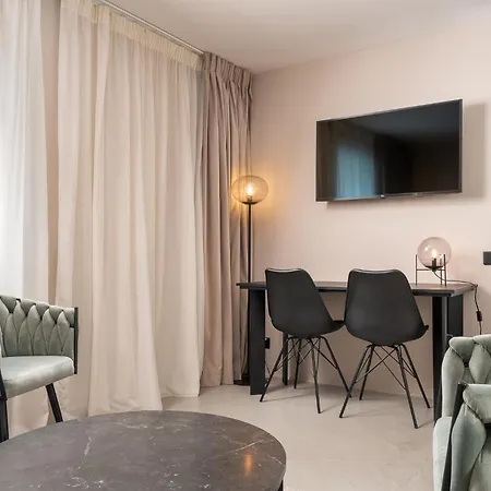 Visionapartments - Self Check-in 4*