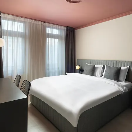 Visionapartments - Contactless Check-in 4*