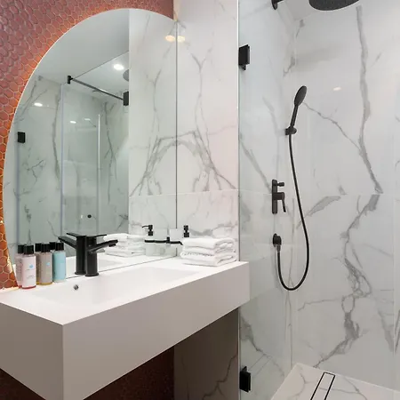 Visionapartments - Self Check-in 4* Бухарест