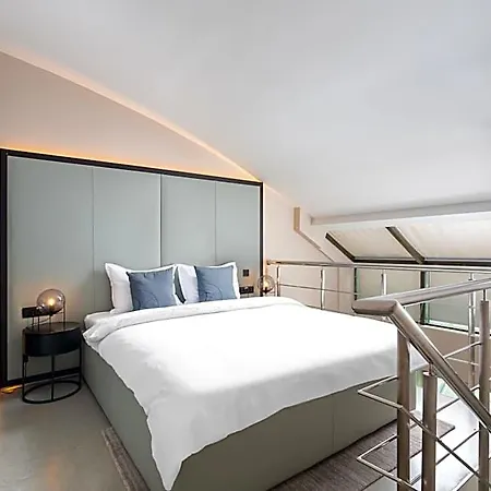 Visionapartments - Self Check-in 4*
