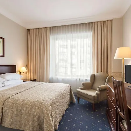 Ramada By Wyndham Majestic