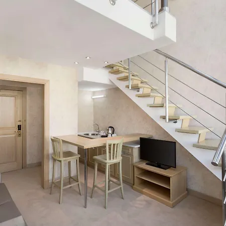 Ramada By Wyndham Majestic Hotel apartamentowy 4*