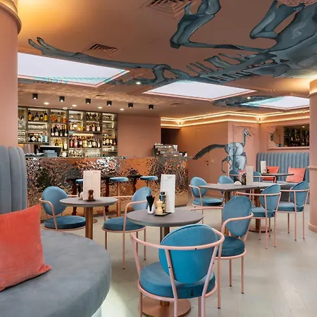 Ramada By Wyndham Majestic Hotel apartamentowy