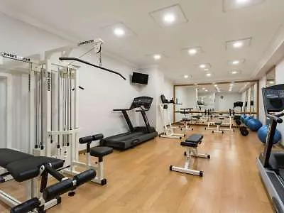 Ramada By Wyndham Majestic Bukareszt