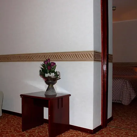 Ramada By Wyndham Majestic 4* Bukareszt