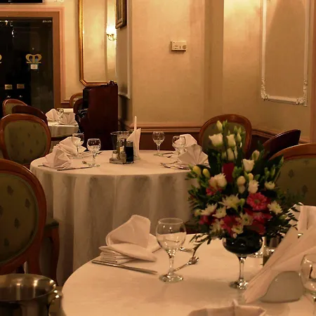 Ramada By Wyndham Majestic 4*